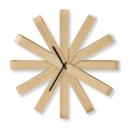 Umbra - Wanduhr Ribbonwood aus Holz