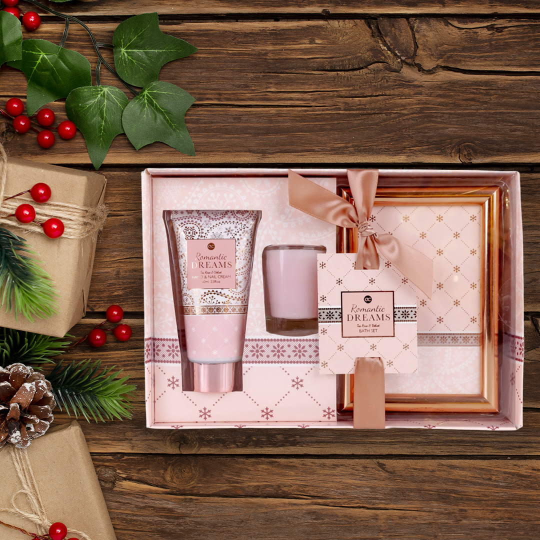 Geschenk für Frauen - Hand- und Nagelcreme, Duftkerze und Bilderrahmen